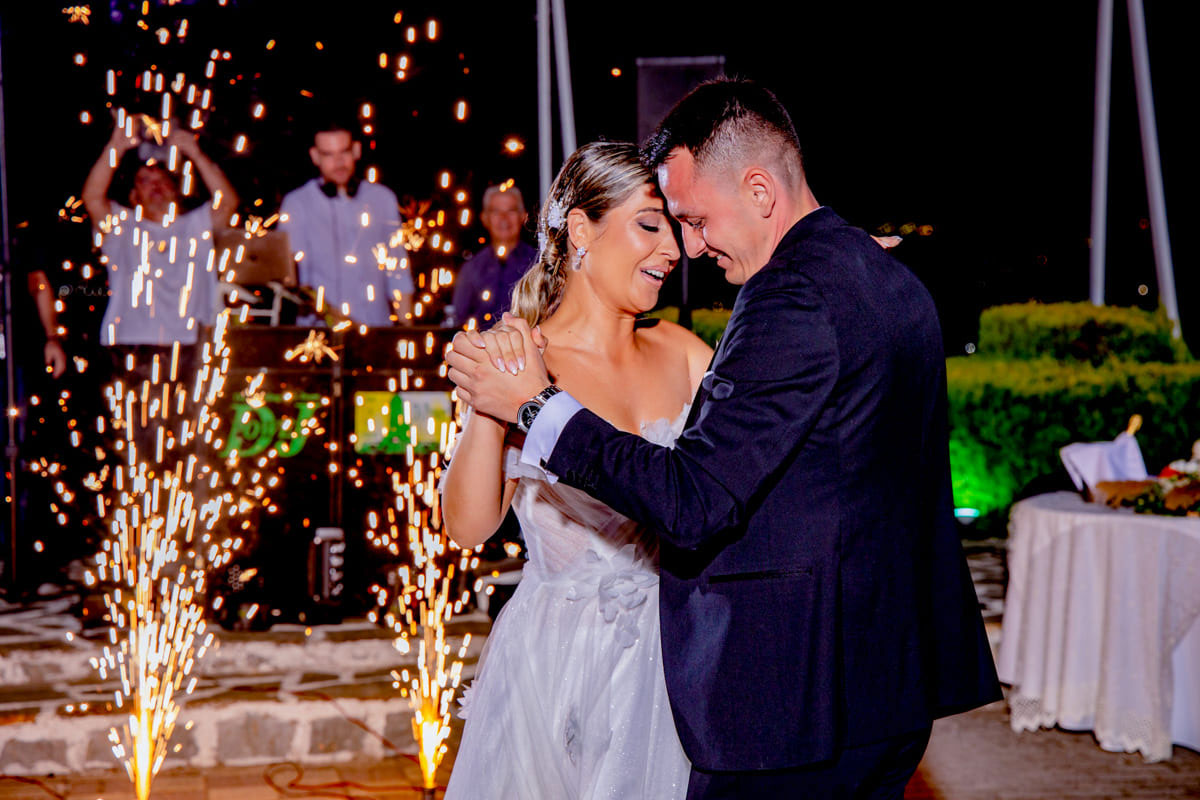 Σπύρος & Εύη - Θεσσαλονίκη : Real Wedding by Caravel Studio